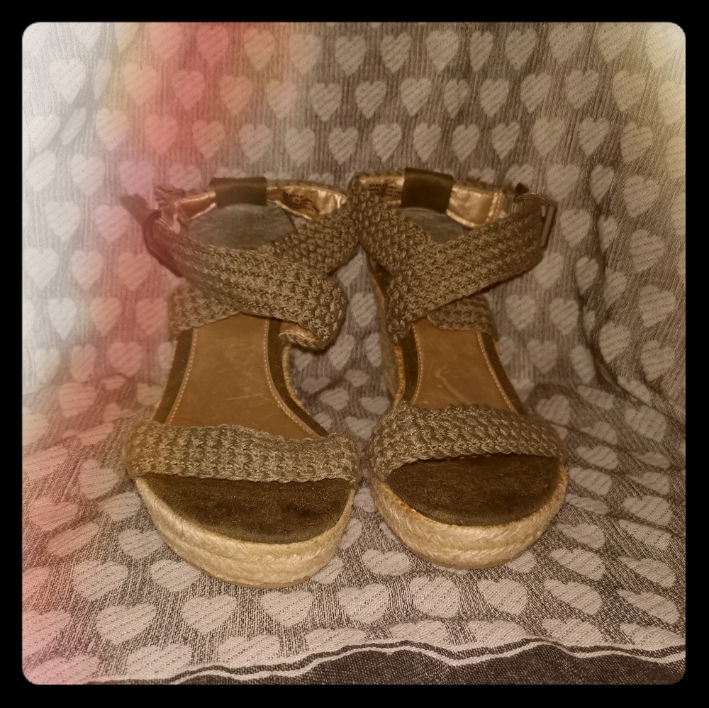Army Green Wedges